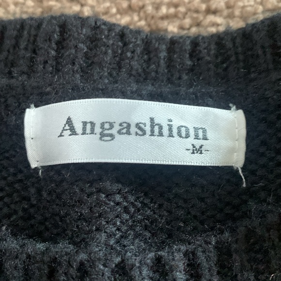 Angashion Women’s Sweater medium - Picture 3 of 7